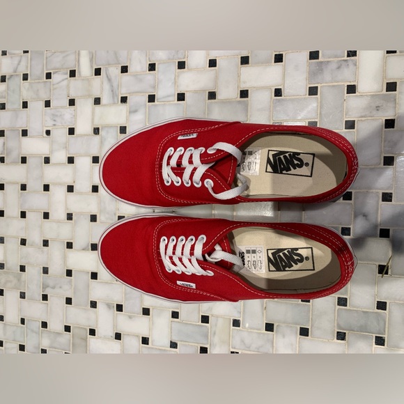 Vans Authentic shoes. Size US Men 7.5, EU 40.5. Worn less than 5 times - Picture 4 of 4